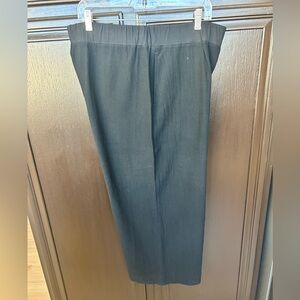 JJill full leg cropped black pants. Size large